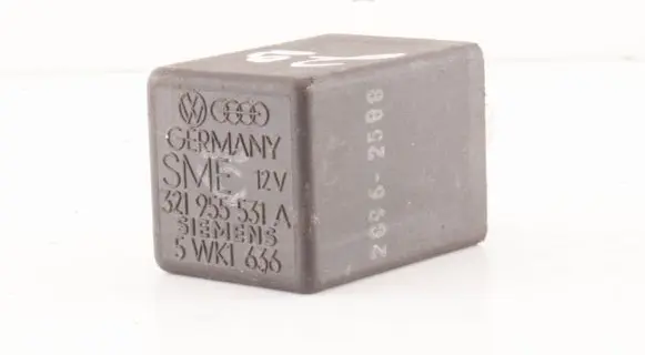 Volkswagen Golf II Other relay 321955531A