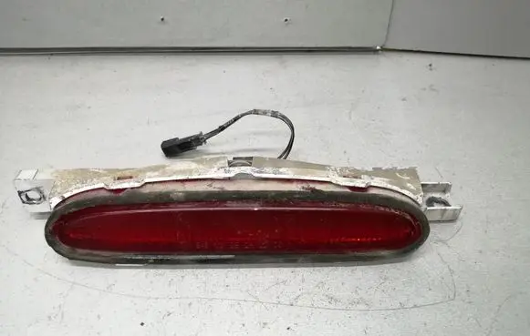 Chrysler 300M Third/center stoplight 04805410AA 0463023495