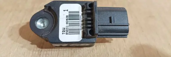 Toyota Aygo AB10 Airbag deployment crash/impact sensor 8983102020