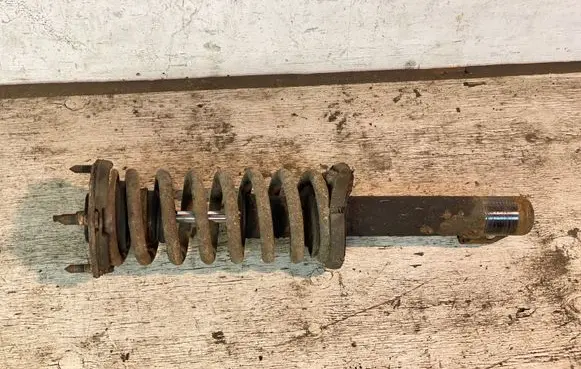 Jeep Grand Cherokee (WK) Front shock absorber/damper