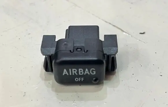 Mercedes-Benz S W140 Passenger airbag on/off switch 2208200201