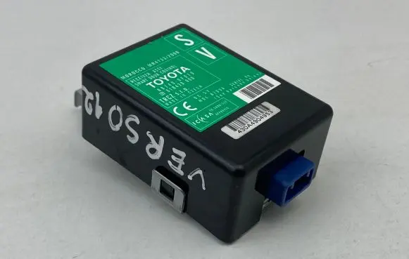 Toyota Verso Door control unit/module 897400F010 61B430000