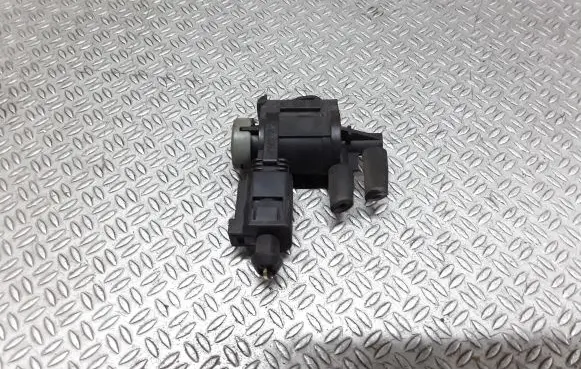 Volkswagen Transporter - Caravelle T5 Vacuum valve 1J0906283C
