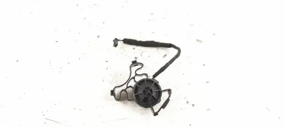 Mercedes-Benz S W221 Panel speaker 2218208202 A2218208202