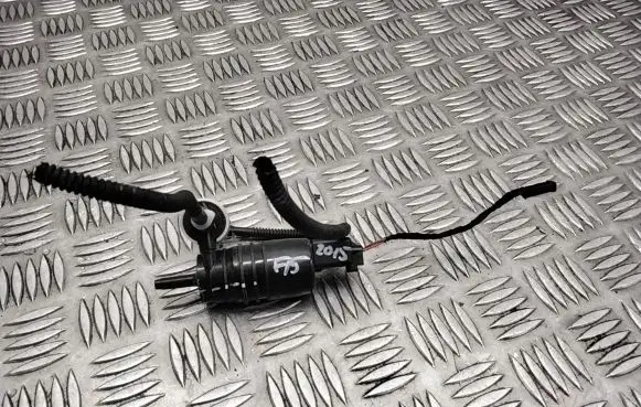 BMW X5 F15 Windscreen/windshield washer pump 7388349