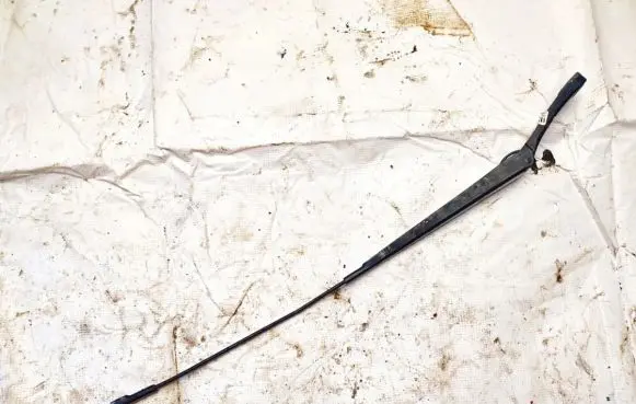 Skoda Octavia Mk2 (1Z) Front wiper blade arm