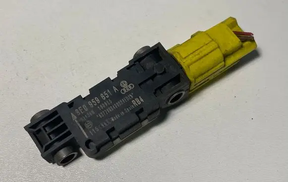Audi A4 S4 B7 8E 8H Airbag deployment crash/impact sensor 8E0959651A