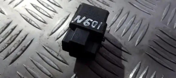 Nissan Primera Other relay 252309f910 4rd003520-32