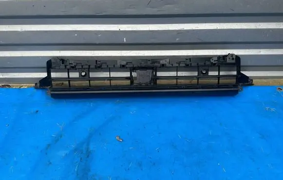Audi Q3 F3 Front bumper lower grill 83A807683A