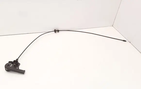 Land Rover Discovery 3 - LR3 Engine bonnet (hood) release handle