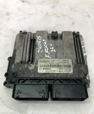Ford Focus Engine control unit/module M1T112A650BA