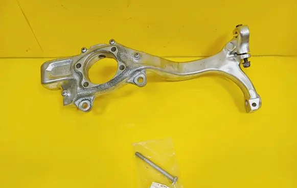 Audi A4 S4 B6 8E 8H Front wheel hub 8E0257F