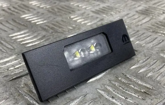 Jeep Renegade Number plate light 521285510