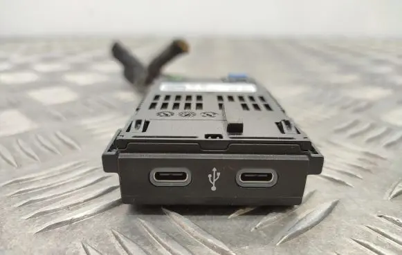 USB socket connector