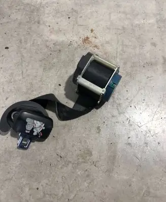 Seat Alhambra (Mk2) Rear seatbelt 7N0857812