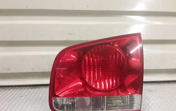 Volkswagen Touareg I Tailgate rear/tail lights
