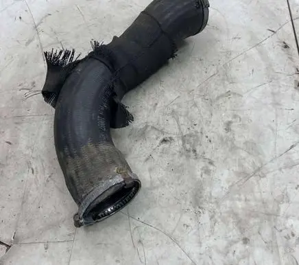 Volvo V70 Intercooler hose/pipe 31370705