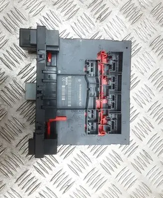 Volkswagen Touran I Fuse module 1K0937049L
