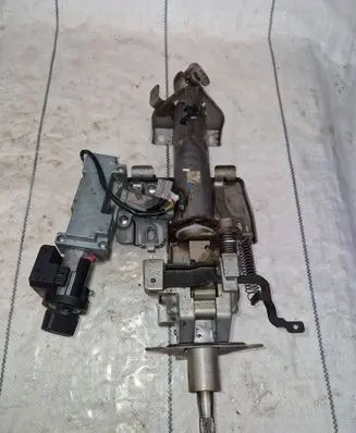 Nissan X-Trail T30 Steering wheel axle