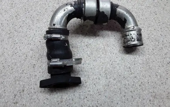Nissan Almera N16 EGR valve line/pipe/hose