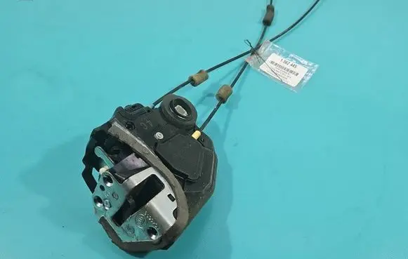 Toyota RAV 4 (XA40) Rear door lock 5052703 IMPRK1562445