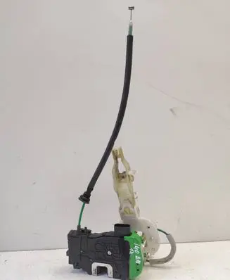 Hyundai i40 Front door lock 813203Z020