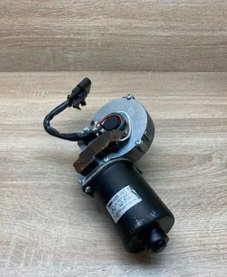 Mercedes-Benz ML W164 Wiper motor A1648202542