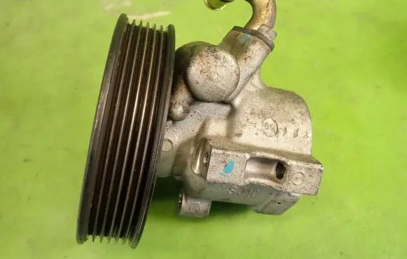 Chevrolet Captiva Power steering pump
