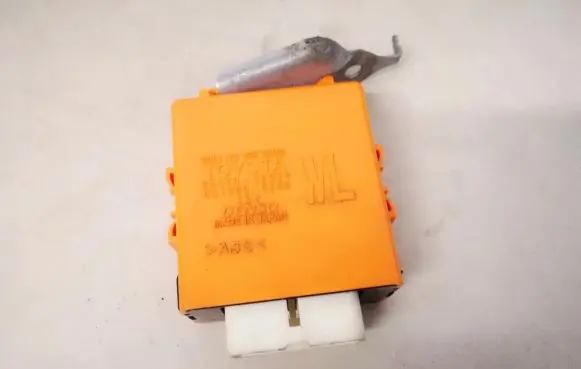 Toyota Yaris Door control unit/module 8597052030 85970-52030