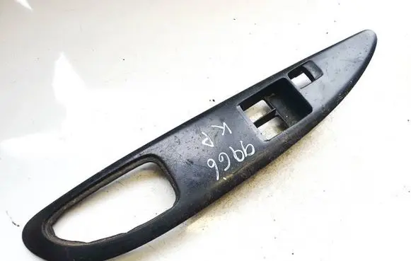 Nissan Primera Front door window switch trim 80961av600