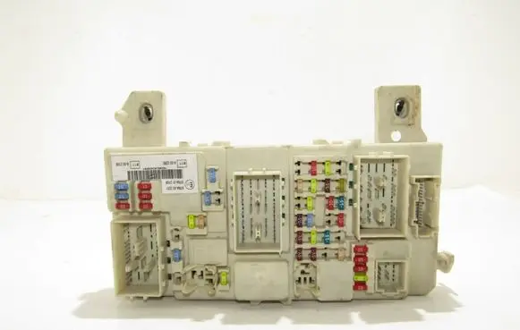Ford Focus Fuse module 8m5t14014ltc