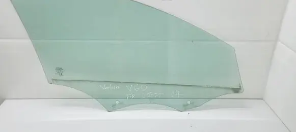 Volvo V60 Front door window glass four-door