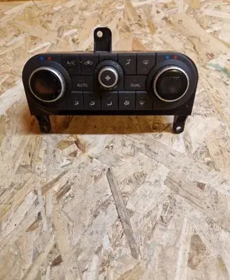 Nissan Qashqai Climate control unit 27500BB65A C2X18