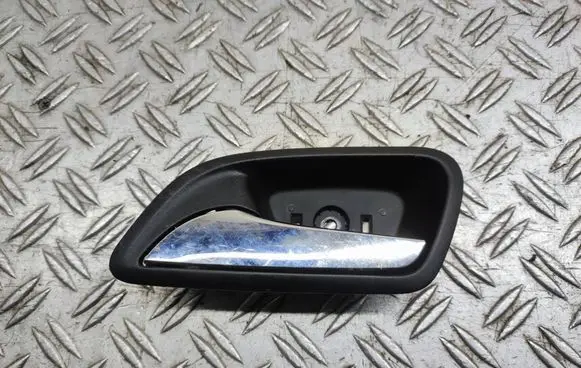 Chevrolet Cruze Front door interior handle