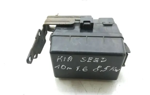 KIA Ceed Fuse module 911161H010 952102E000 368602A800