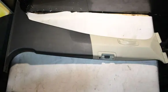 Volvo XC60 (B) pillar trim (bottom) 30721220