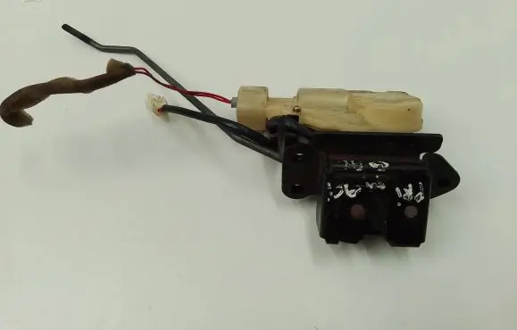 Mazda Premacy Tailgate/trunk/boot lock/catch/latch