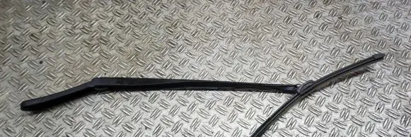 BMW 6 F06 Gran coupe Front wiper blade arm 7203156