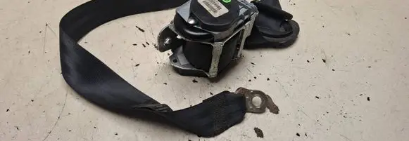 Volkswagen Jetta V Front seatbelt 6050323F1A B13052868
