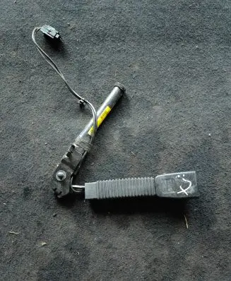 Jaguar XF X250 Front seatbelt buckle AW83F61203