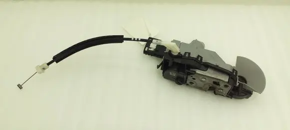 Peugeot RCZ Front door lock PSA184171