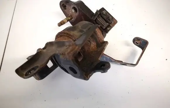 Toyota Corolla Verso AR10 Engine mount bracket 