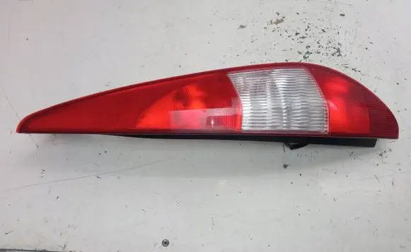 Ford Mondeo Mk III Rear/tail lights 1S71-13404-C
