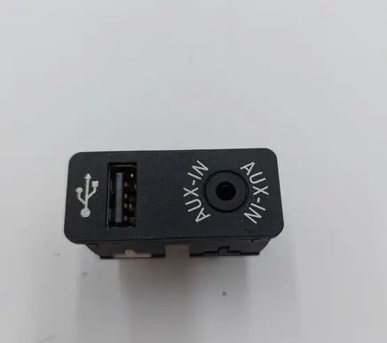 Mini Cooper Countryman R60 USB socket connector 9229246