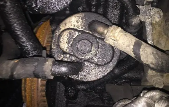Engine oil radiator