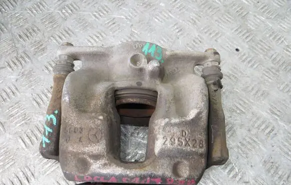 Front brake caliper