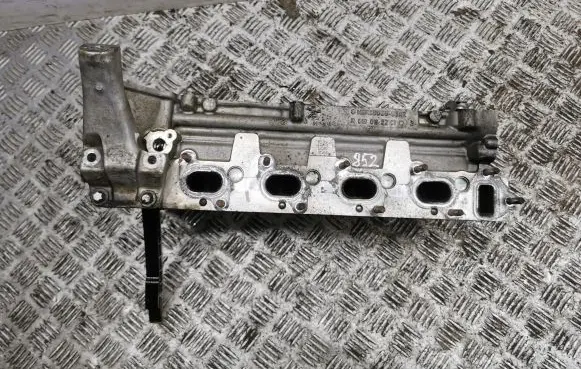 Mercedes-Benz A W169 Engine head R6400182201