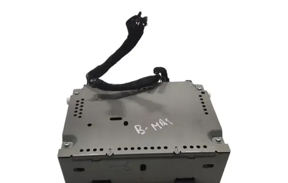 Radio/CD/DVD/GPS head unit