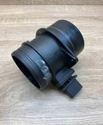 Audi A4 S4 B8 8K Mass air flow meter 03G906461C 0281002735
