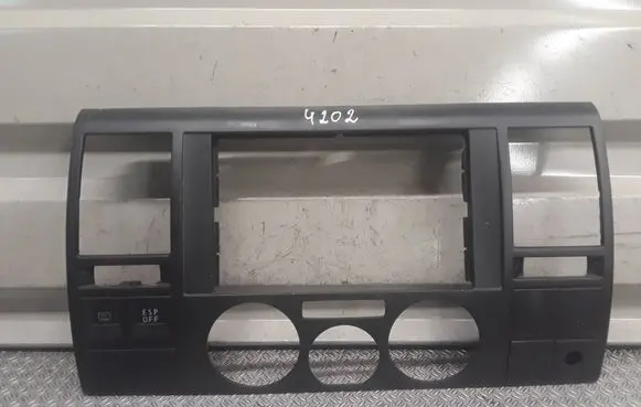 Radio/GPS head unit trim